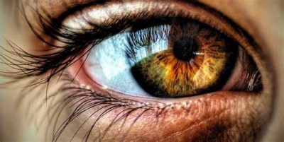 अपनी आंखों को स्क्रीन से होने वाले नुकसान से कैसे बचाये