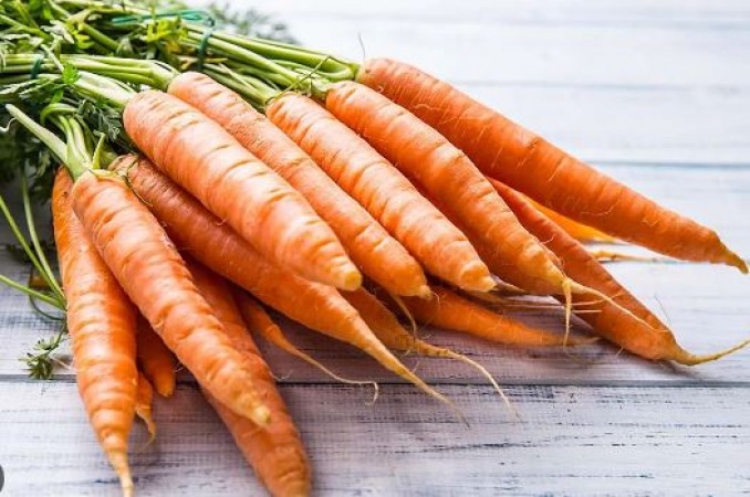 सर्दियों में शरीर के लिए संजीवनी का काम करती है गाजर, जानें इसके 4 फायदे