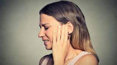 Ear pain is troubling you a lot, these home remedies will give you instant relief