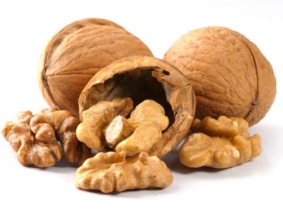 Eating walnut helps to get remove the throat infection
