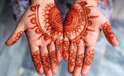 Girl Suffers Epileptic Seizures Triggered By application of henna