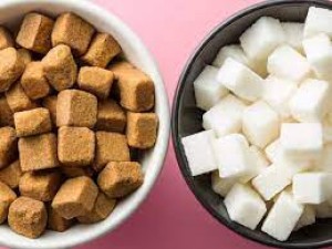 सफेद या भूरा... आपके स्वास्थ्य के लिए कौन सी चीनी बेहतर है?