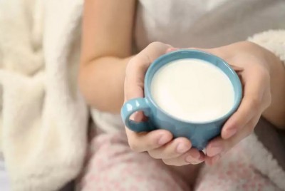 Drink This Ingredient Mixed with Milk at Night for Significant Benefits
