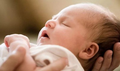 This state offers rewards to women for for giving birth to children