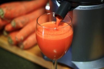 Drinking Carrot juice makes eyesight sharper and stronger