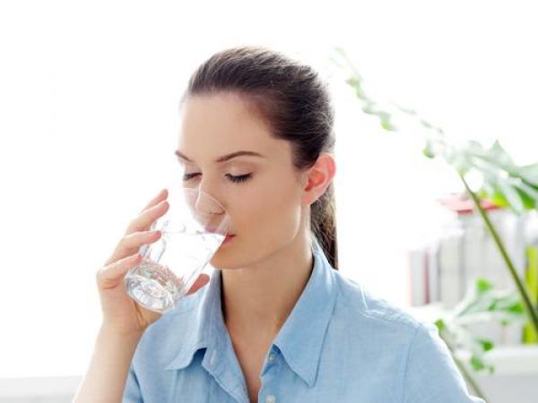 Drink Water First Thing in the Morning for These Health Benefits