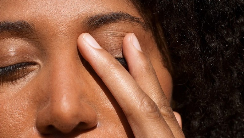 How to Deal with Itchy Eyes: Causes, Symptoms, and Remedies