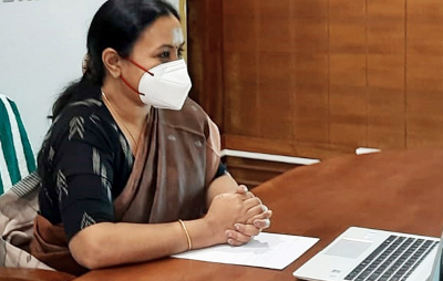 केरल के स्वास्थ्य मंत्री ने कोविड के बारे में झूठी खबरों का खंडन किया