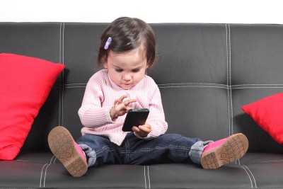 बच्चों को मोबाइल फोन से कैसे दूर रखें?