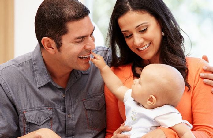 4 tips to re-fill your life with romance after having a baby