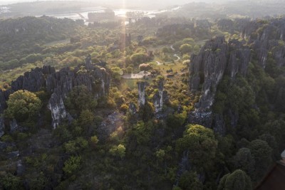 (SkyEye) Magnificent View of Stone Forest in Southwest China's Yunnan