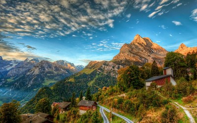 Adventure and Trekking in the Swiss Alps: Enjoying the Stunning Scenery