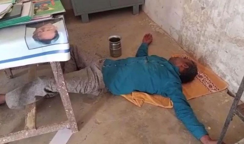 Rajasthan's government school, intoxicated teacher..., villagers made a video and handed it over to the administration