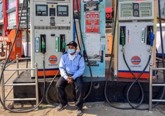 राजस्थान में 7000 से अधिक पेट्रोल पंप हड़ताल पर, आम जनता की मुश्किलें बढ़ीं