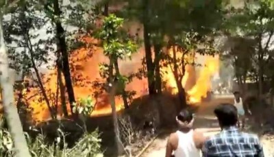 मधेपुरा में लगी भयंकर आग, 12 घर जलकर हुए ख़ाक