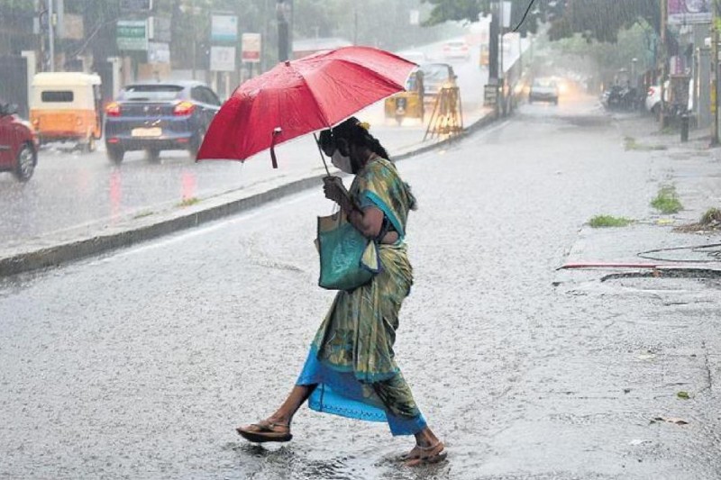 दिल्ली समेत भारत में गर्मी से लोगों का हाल हुआ बेहाल, जल्द ही बारिश से मिलेगी राहत