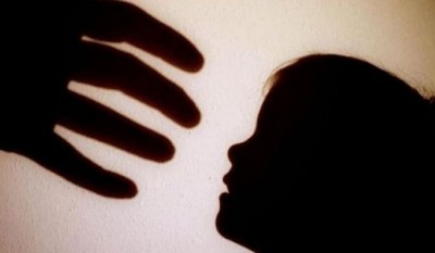 9वीं कक्षा के बच्चे ने किया 4 साल की बच्ची का बलात्कार, धमकी देकर हुआ फरार