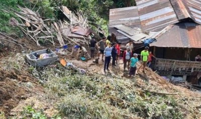 Landslide on China border in Arunachal Pradesh, 3 people of the same family buried in debris