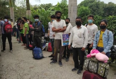 कोटा में फंसे छात्रों का उत्तराखंड पहुंचने के बाद किया गया स्वास्थ्य परीक्षण
