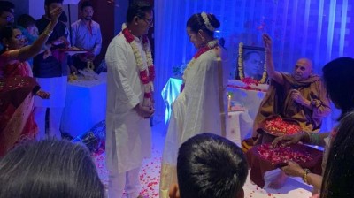इंटरनेट पर छाई IAS टीना डाबी और प्रदीप की शादी की तस्वीरें, यहां देंखे