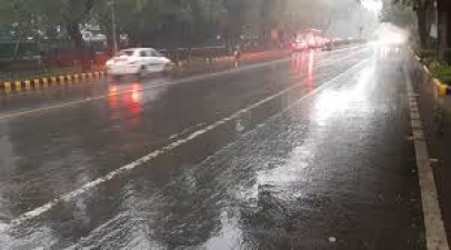 Changes in Delhi, cold air and rain makes weather happy