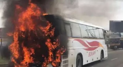 There was a sudden fierce fire in the moving bus, had 30 passengers