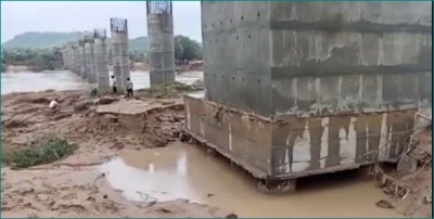 MP: Scene of destruction seen around the Sindh river, office of disaster management flooded