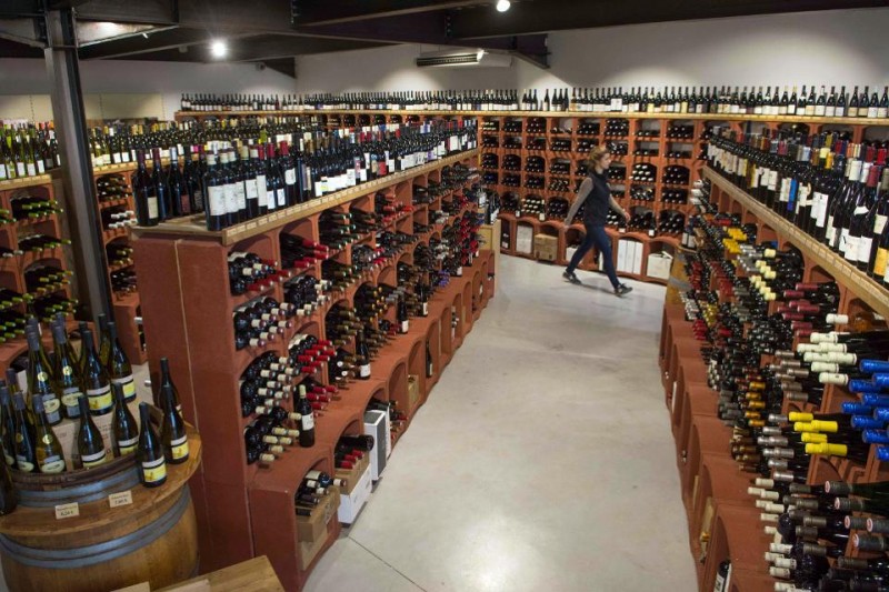 Kejriwal government mulls to open liquor shops for 12 hours in Delhi