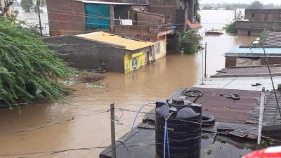 Flood wreaks havoc in Sangli, 11 people killed as boat overturn
