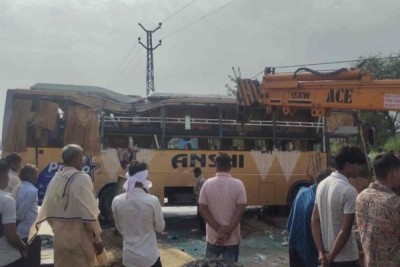 Bus overturns on highway, 1 passenger killed and 18 injured