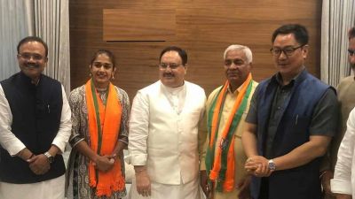 Wrestler Babita Phogat, father Mahavir join BJP, Kiren Rijiju welcomes wrestler duo