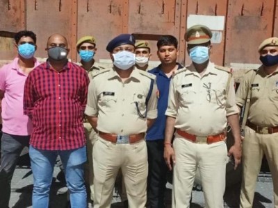 Two smugglers arrested in Noida encounter