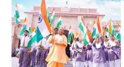 CM योगी समेत कई बड़े नेताओं ने दी आजादी की 75वीं वर्षगांठ की बधाई