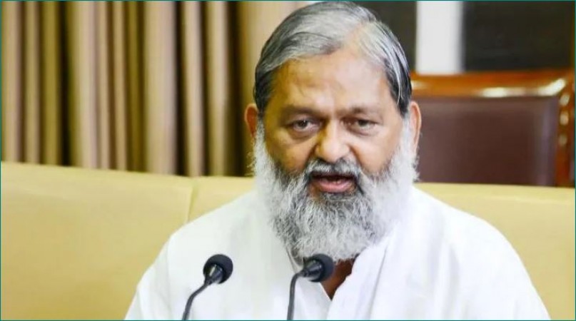 'Congress handing over country's responsibility to those who can't take care of state,' Anil Vij