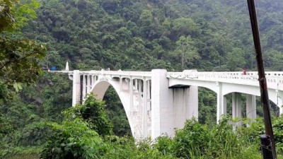 Siliguri: coronation bridge connecting chicken neck needs renovation