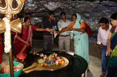Chief priest of Uttarakhand's ancient Tapkeshwar temple gets infected by Corona