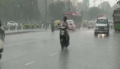 Weather Update: Indian weather Department issues heavy rain alert in Delhi