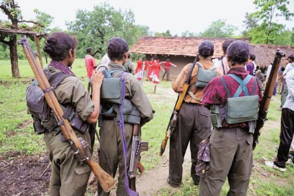 Naxalites kill Sarpanch in Chhattisgarh