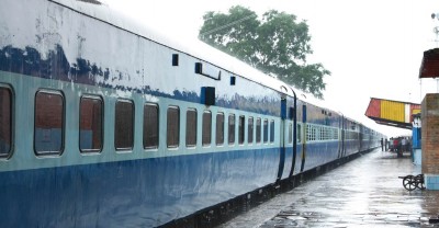 7 trains cancelled today and tomorrow due to Cyclone Jawad