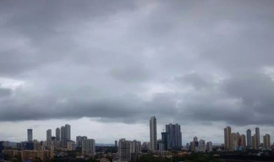 Heavy rains in Mumbai, cyclone alert in Odisha, see weather conditions today