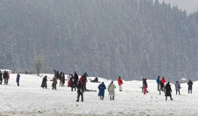 Snow alert in J&K, Cold wave to abate across India