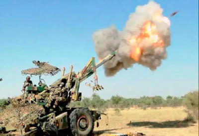 After two months in desert, Indian Army maneuvers, 450 tanks and 40000 soldiers showed their strength