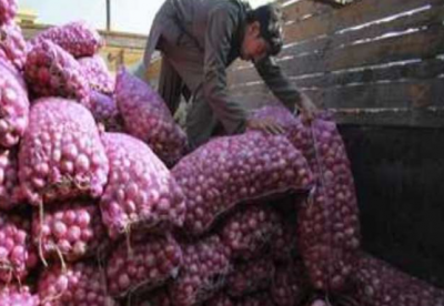 Video: Two people arrested by Mumbai police in connection with onion theft