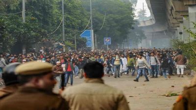Fierce protests against citizenship law continue, Supreme Court will hear today against Jamia violence
