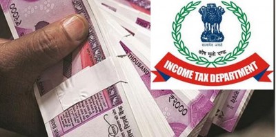 Income tax raid in Agra, Mainpuri & Lucknow