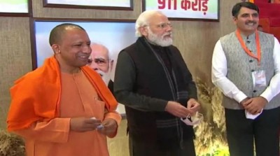 PM Modi gives Rs 2100 crore gift in Varanasi, CM Yogi expresses gratitude