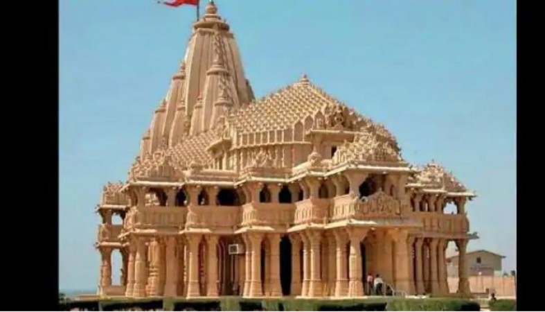 గుజరాత్ లోని సోమనాథ్ ఆలయం 1,400 బంగారు పూతతో కూడిన కలశాలతో అలంకరించబడుతుంది