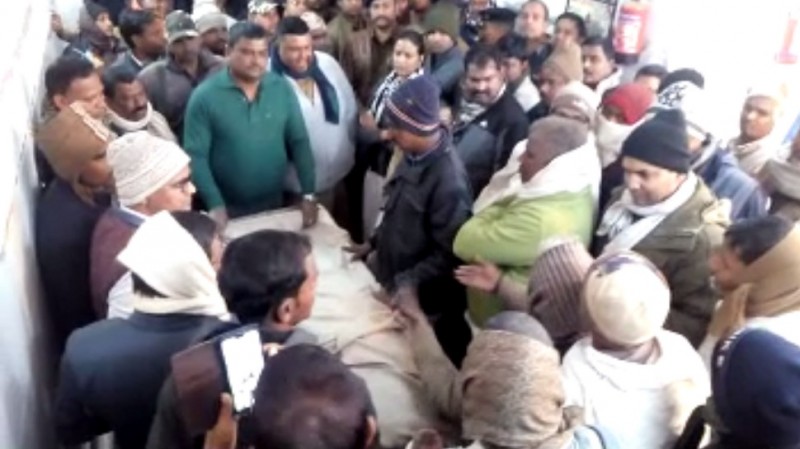 Ruckus by activists after JDU leader's death, stone pelting also took place
