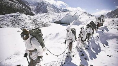 हिमस्खलन में फंसे इंडियन आर्मी के 7 जवान हुए शहीद, रक्षा मंत्री ने जताया दुःख