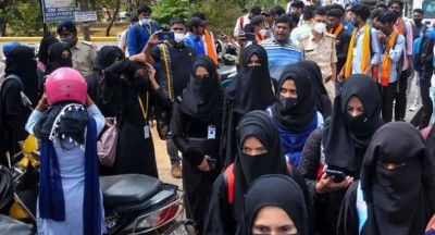 Ban on carrying religious symbols in school/college, Karnataka High Court